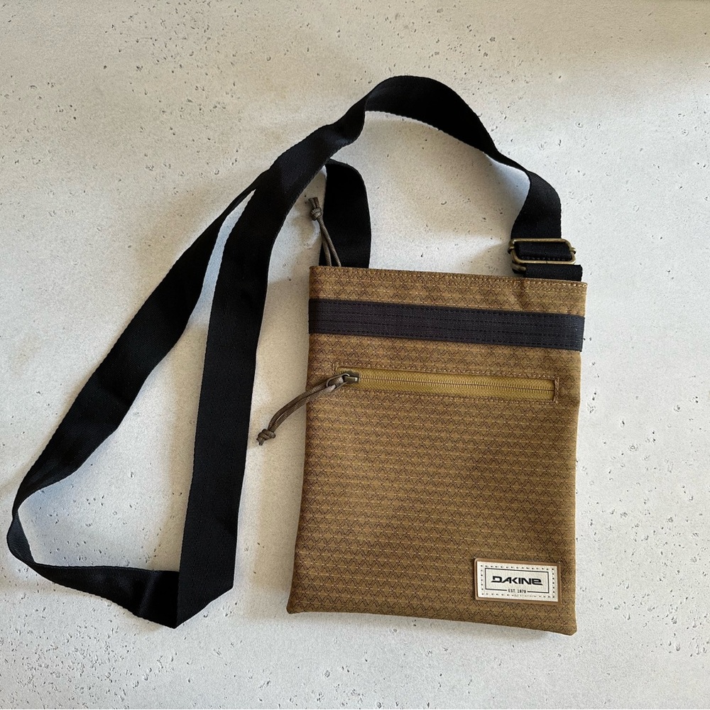 Dakine Crossbody Bag
